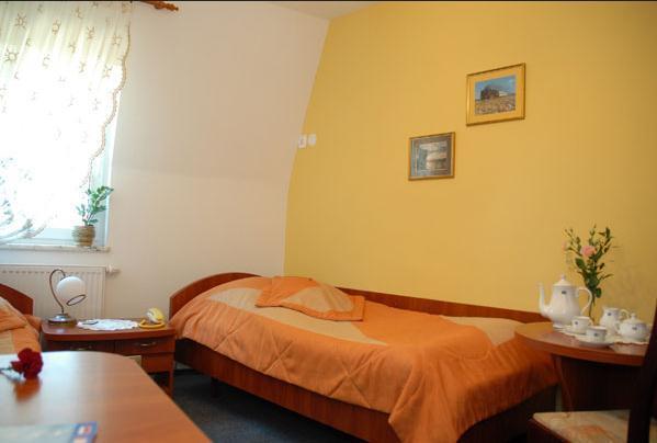 Hotel Restauracja Kaukaska Jadwiga Choroszy Wolsztyn Quarto foto